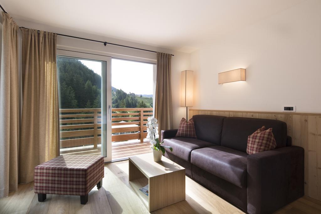 Hotel Comploj Adults Only Selva di Val Gardena Room photo