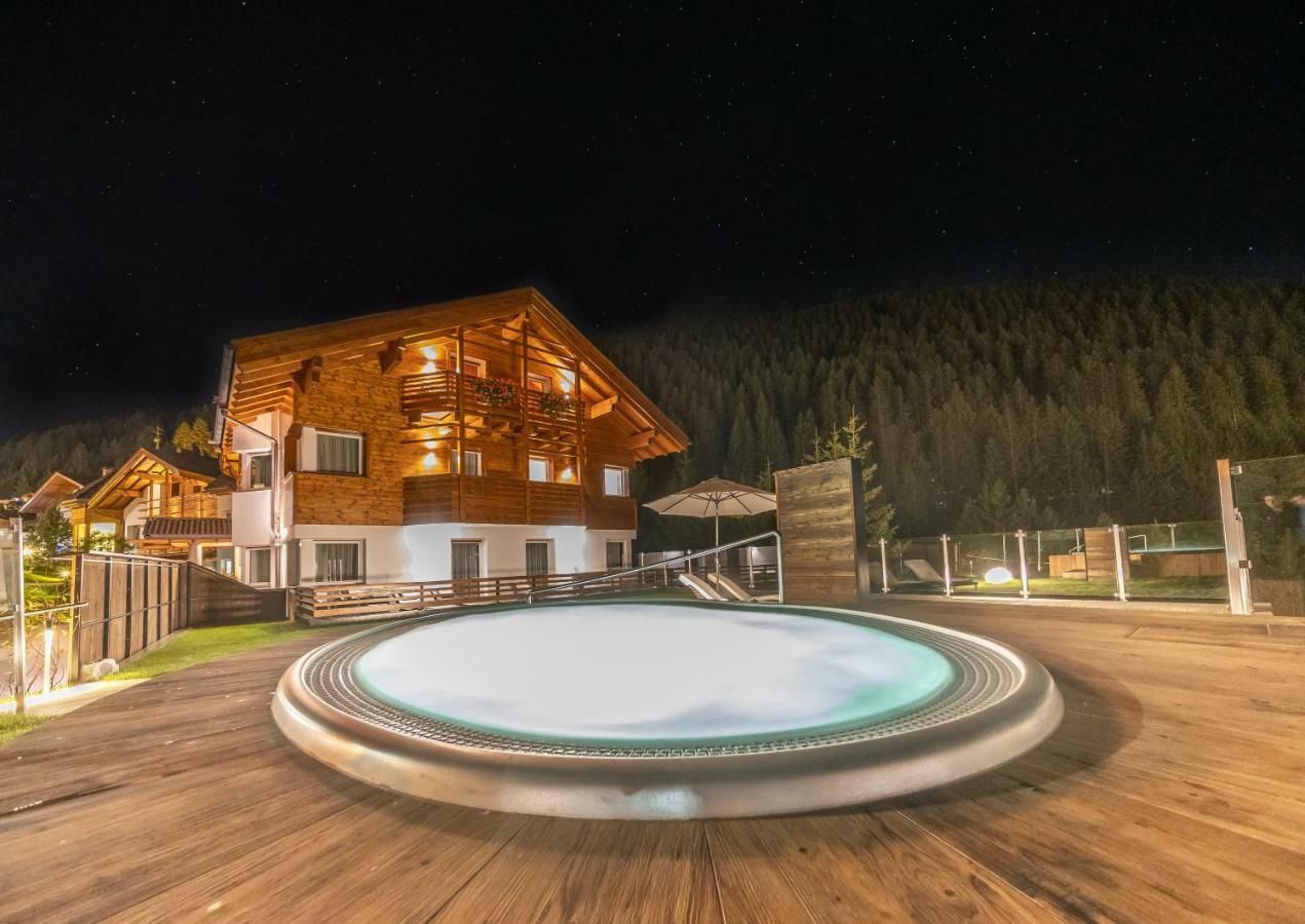Hotel Comploj Adults Only Selva di Val Gardena Exterior photo