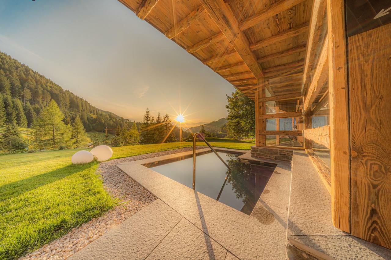 Hotel Comploj Adults Only Selva di Val Gardena Exterior photo